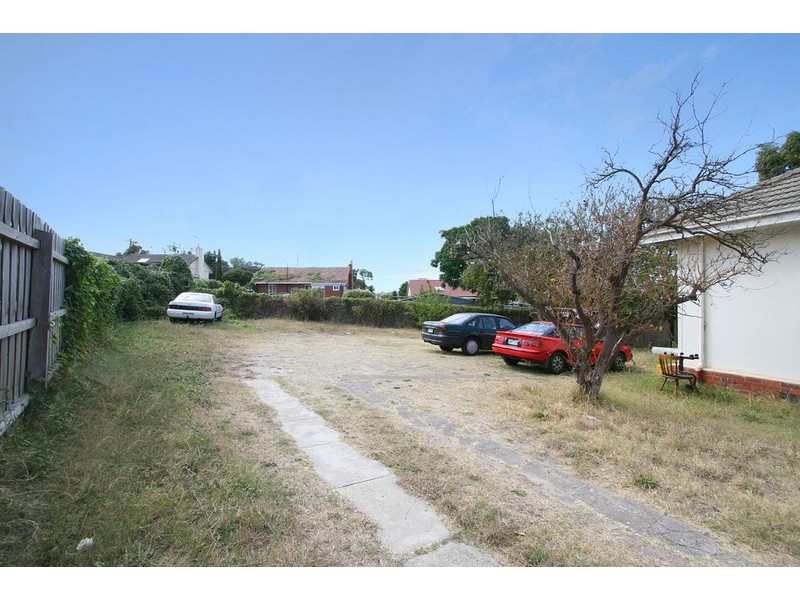 9 Sunderland Avenue, Ashburton VIC 3147