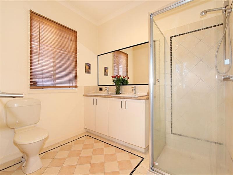 6 Sorrento Avenue, Point Cook VIC 3030