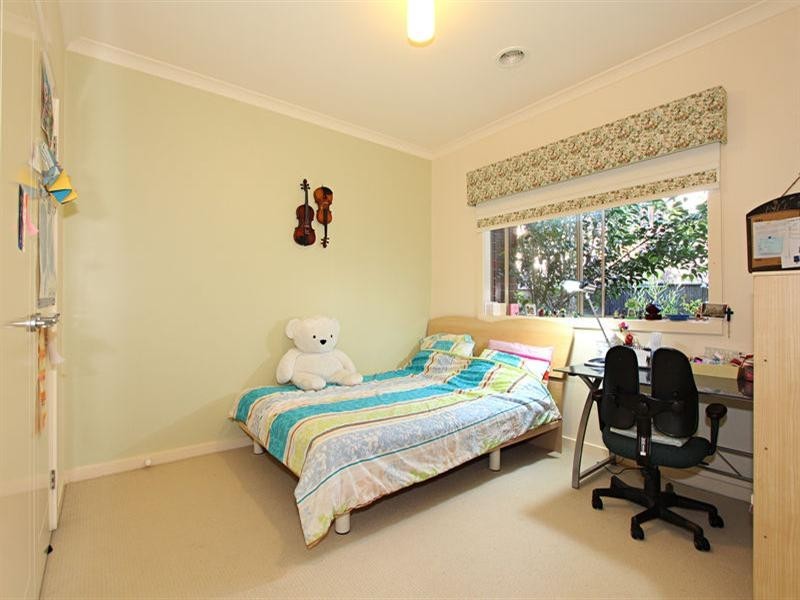 6 Sorrento Avenue, Point Cook VIC 3030