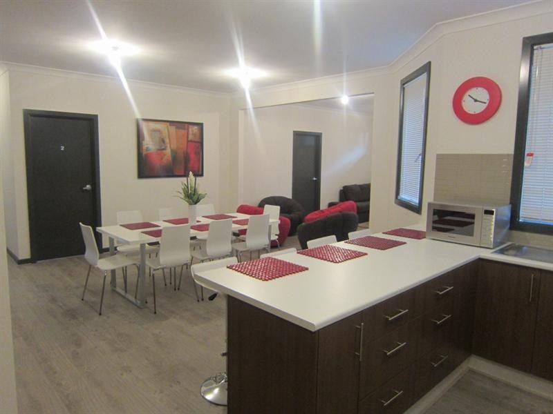 2/4 Hilltop Avenue (Room 1), Clayton VIC 3168