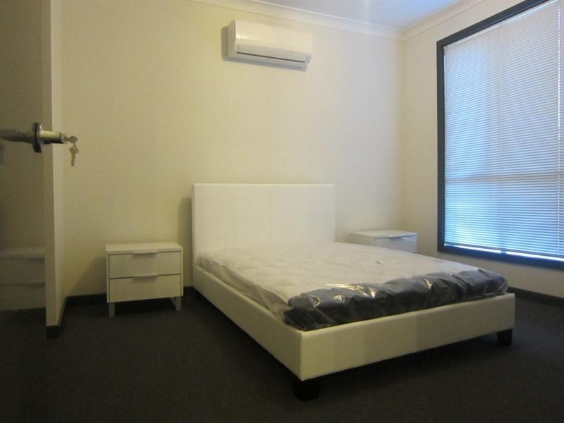 2/4 Hilltop Avenue (Room 3), Clayton VIC 3168
