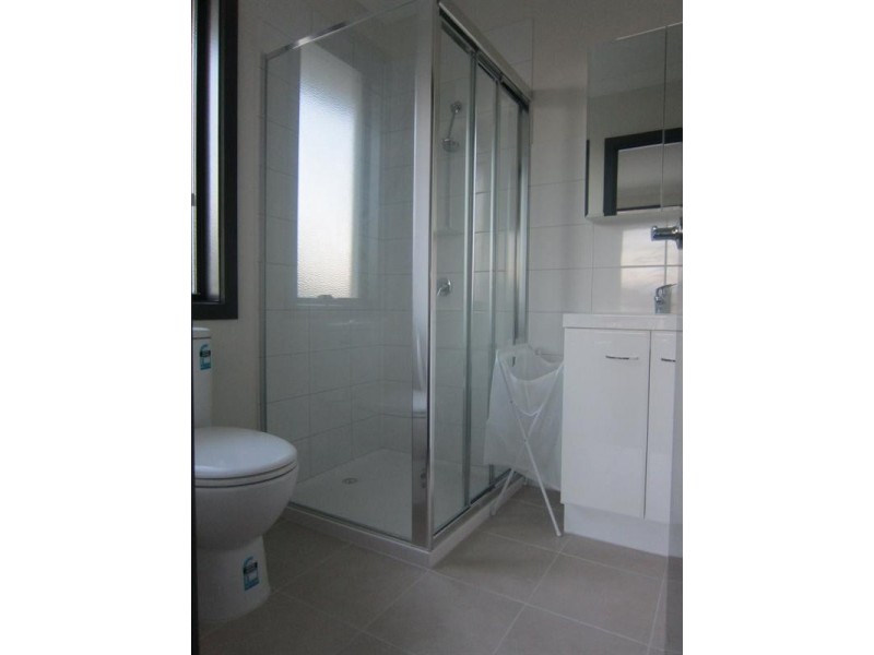 2/4 Hilltop Avenue (Room 3), Clayton VIC 3168