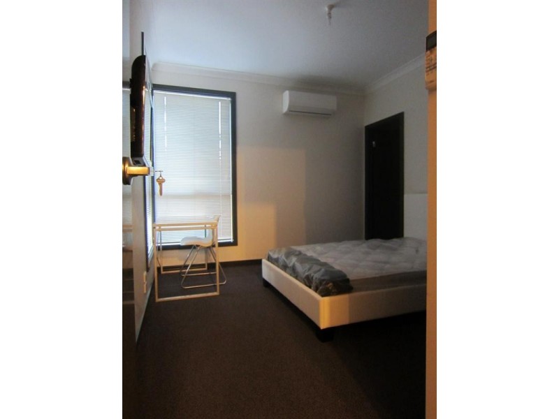 2/4 Hilltop Avenue (Room 7), Clayton VIC 3168