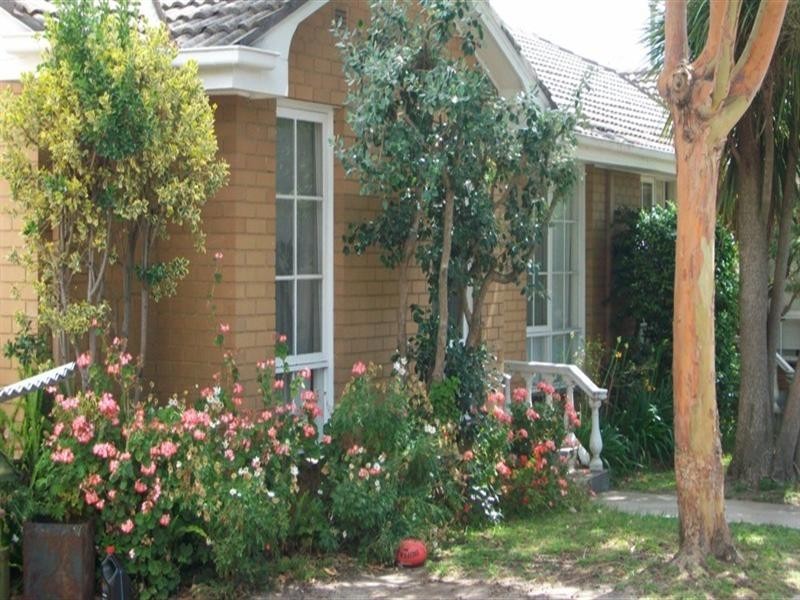 2/1 Banksia Street, Clayton VIC 3168