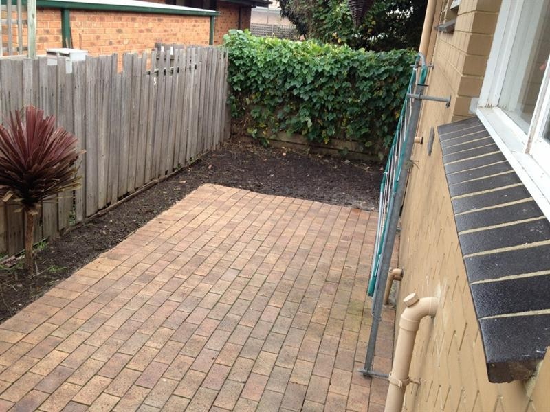 2/1 Banksia Street, Clayton VIC 3168