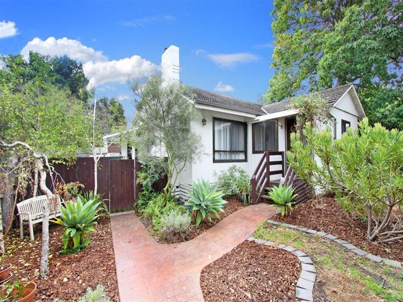 11 Coolac Street, Chadstone VIC 3148