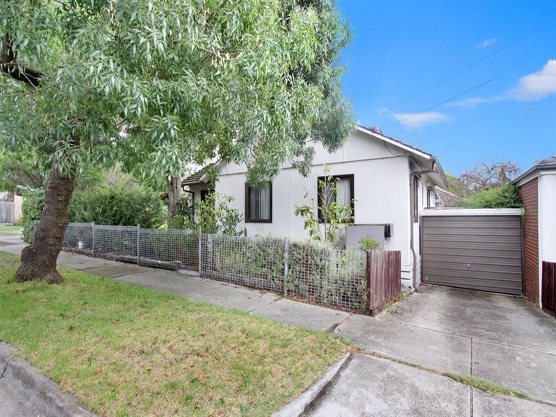 11 Coolac Street, Chadstone VIC 3148