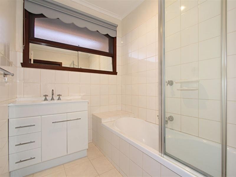 1/68 Madeleine Road, Clayton VIC 3168