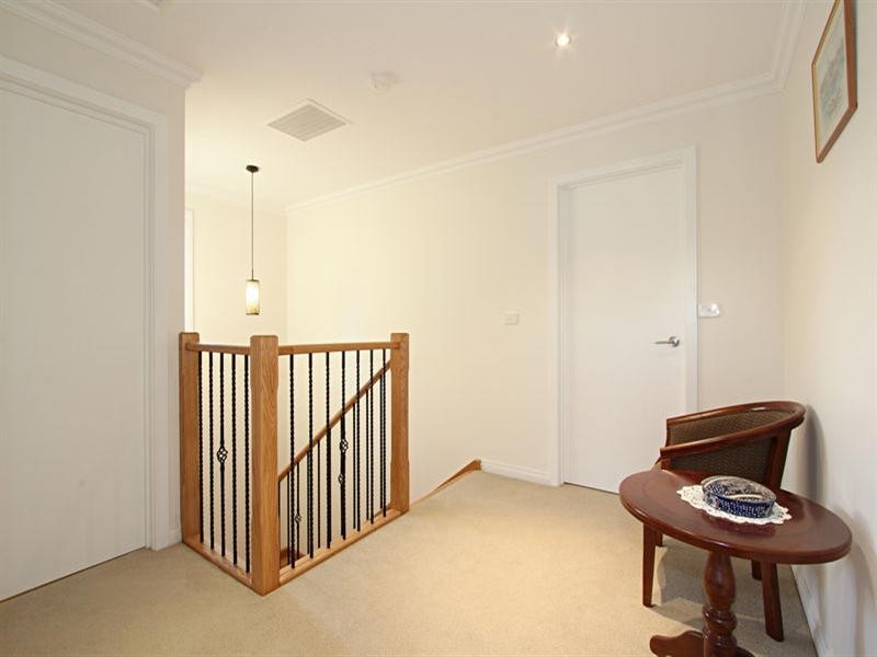 2/24 Emerald Avenue, Mount Waverley VIC 3149