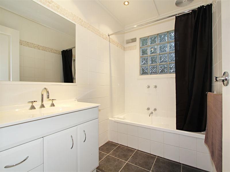 2/105 Golf Road, Oakleigh South VIC 3167