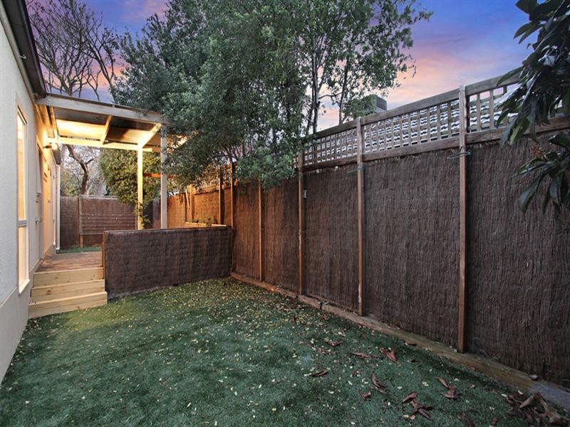 2/105 Golf Road, Oakleigh South VIC 3167