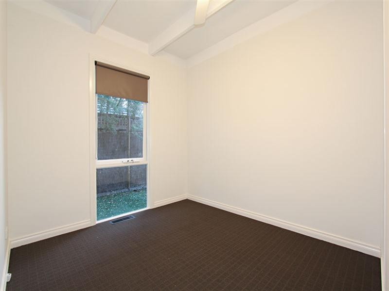 2/105 Golf Road, Oakleigh South VIC 3167