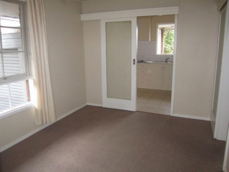 17/1328 Dandenong Road, Hughesdale VIC 3166