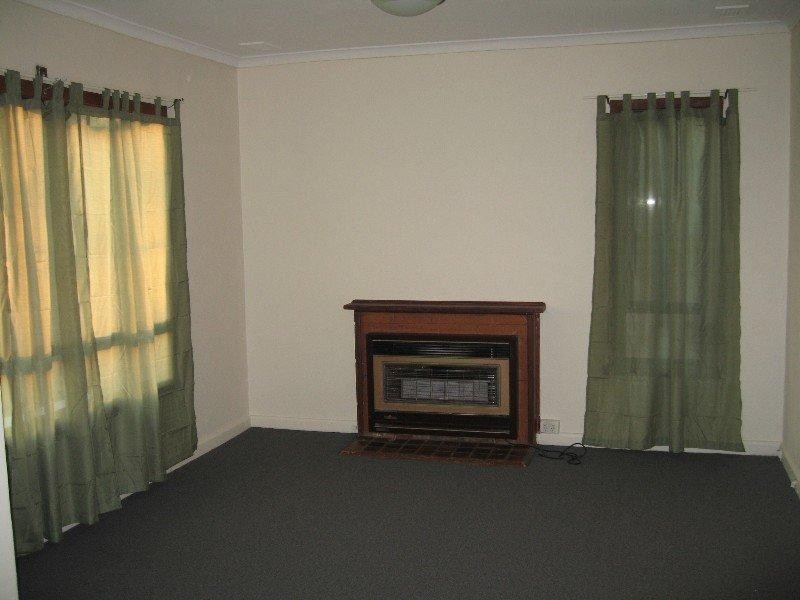 4 Attunga Street, Chadstone VIC 3148