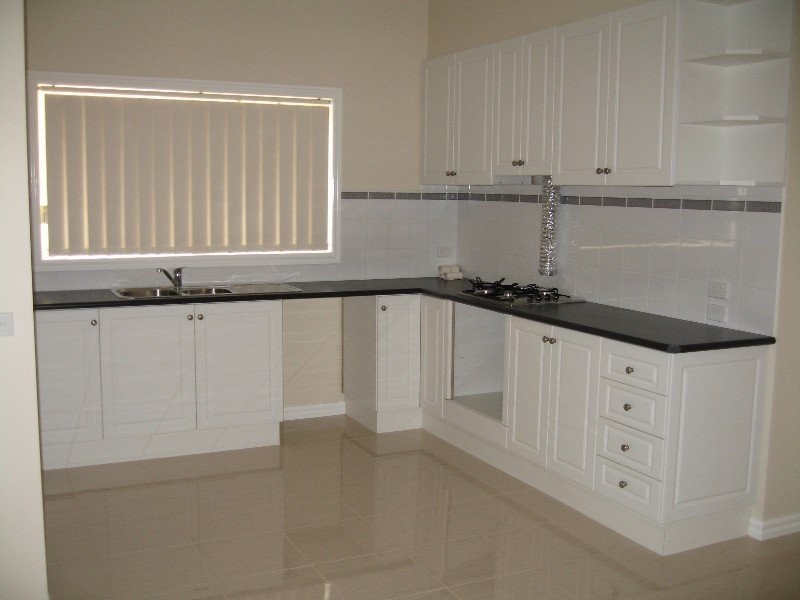 1/10 Woonah Street, Chadstone VIC 3148