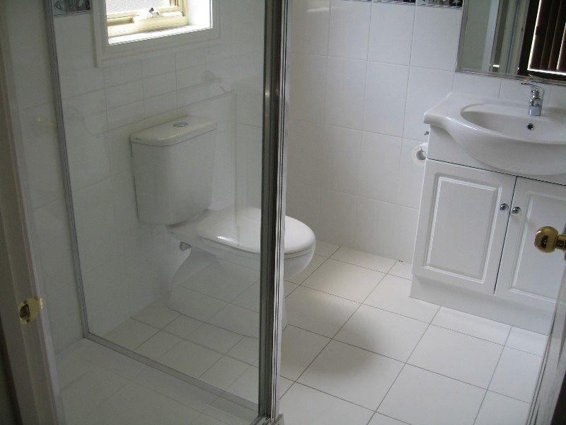 1/10 Woonah Street, Chadstone VIC 3148