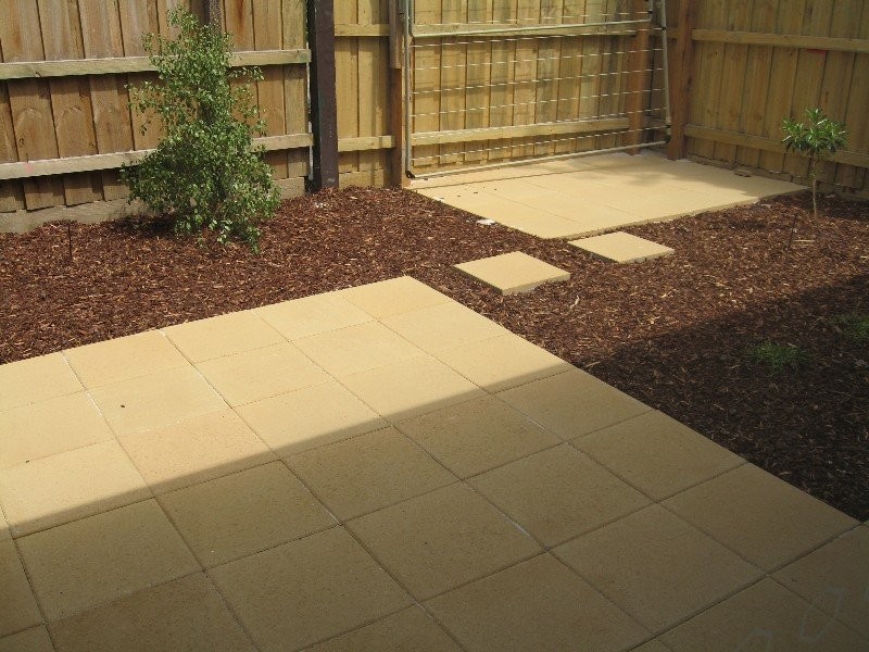 1/10 Woonah Street, Chadstone VIC 3148