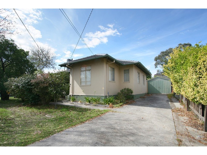 8 Weabra Court, Chadstone VIC 3148