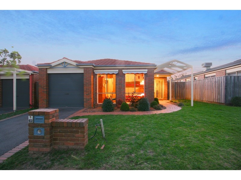 19 Brindalee Mews, Chadstone VIC 3148