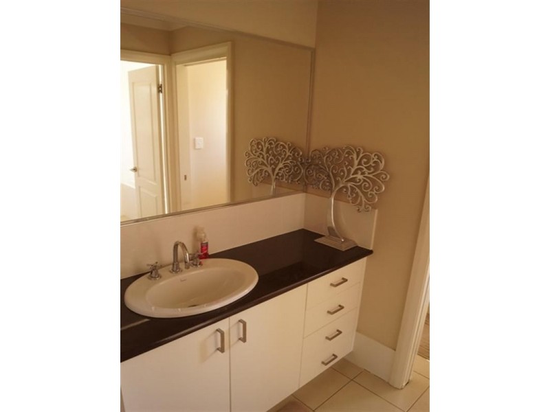 87 Diamond Drive, Orange NSW 2800