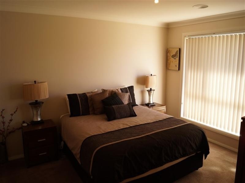 87 Diamond Drive, Orange NSW 2800
