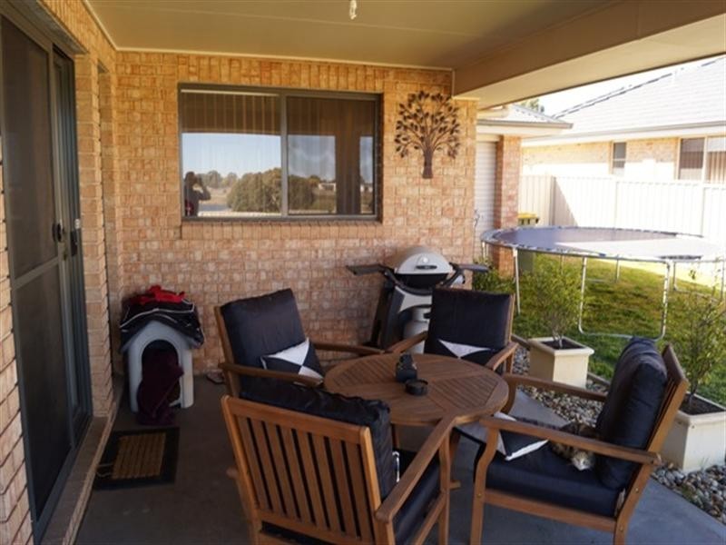 87 Diamond Drive, Orange NSW 2800