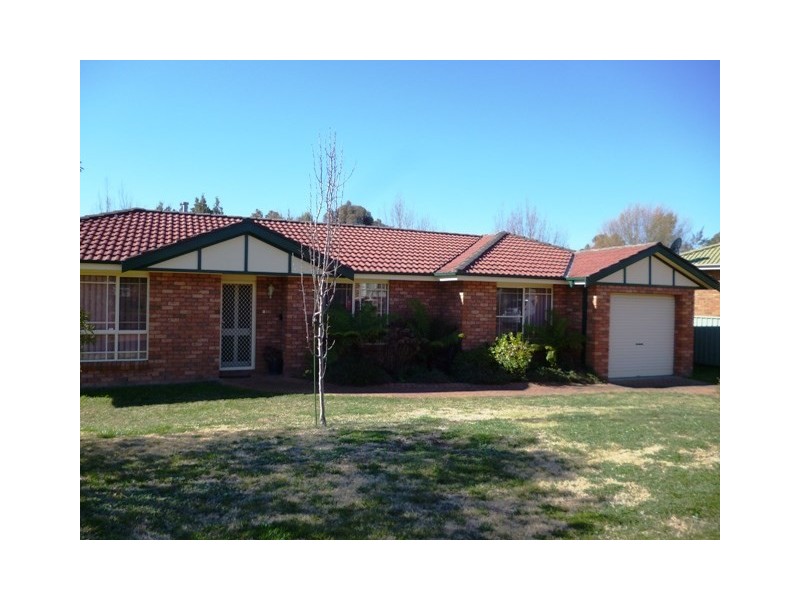 7 Todd Place, Orange NSW 2800