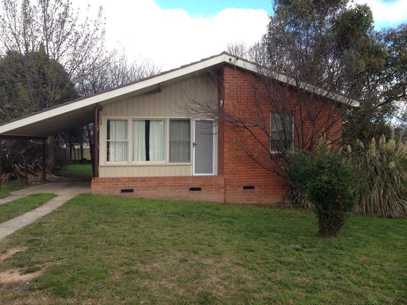 4 Leumeah Road, Orange NSW 2800