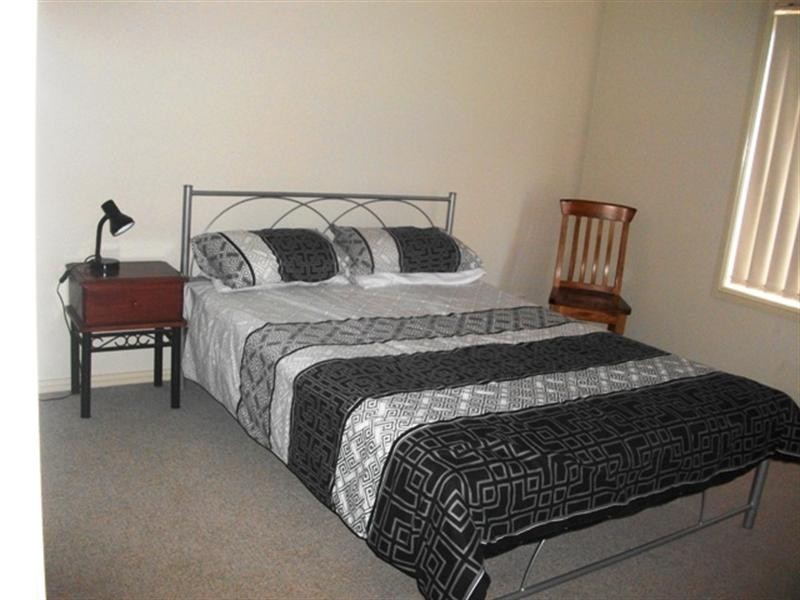 2-4 Covent Close, Orange NSW 2800