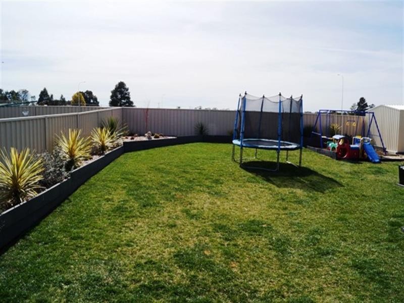 50 Diamond Drive, Orange NSW 2800