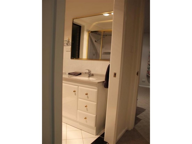 8 Kylie Circuit, Orange NSW 2800