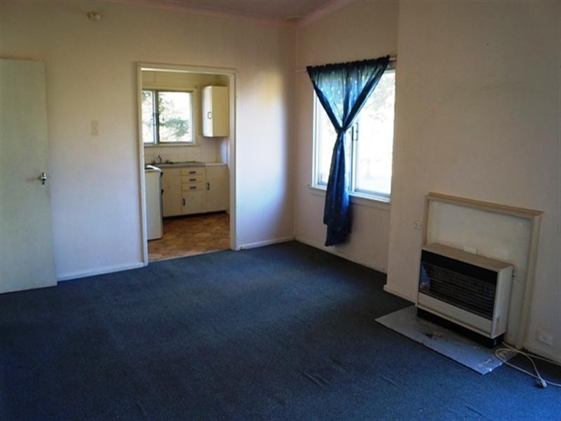 17 Goorawin Road, Orange NSW 2800