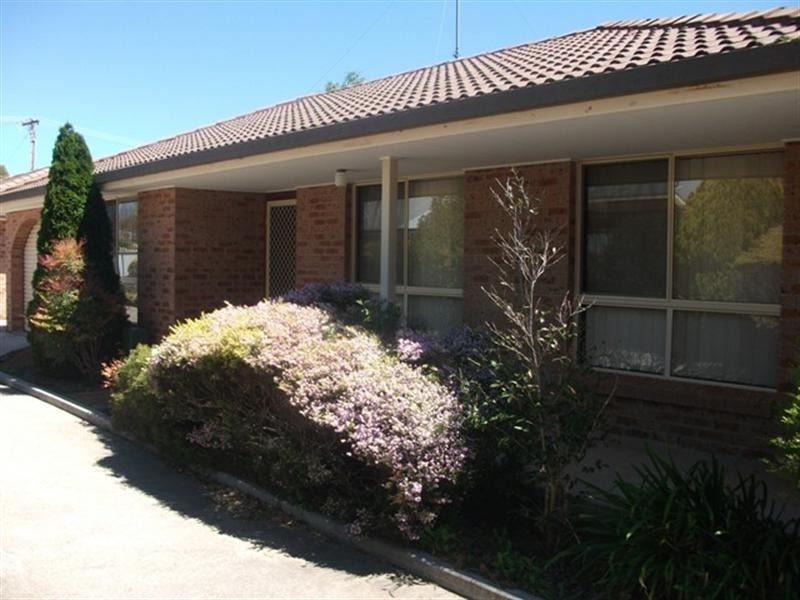 2/63 Bletchington Street, Orange NSW 2800