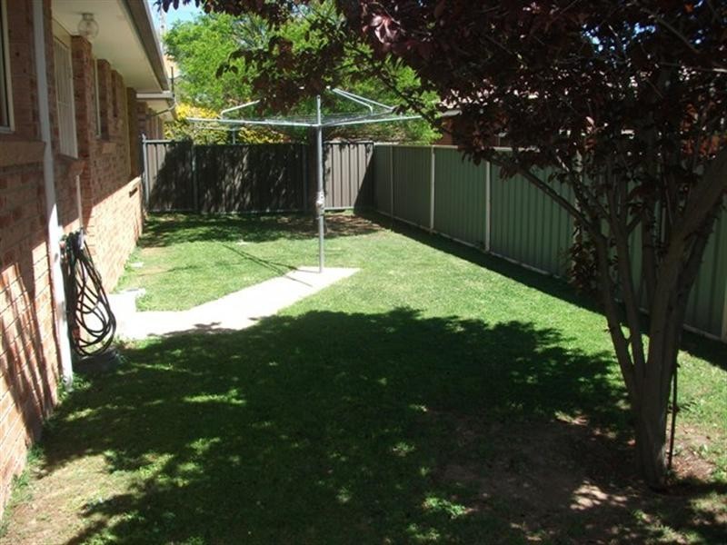 2/63 Bletchington Street, Orange NSW 2800