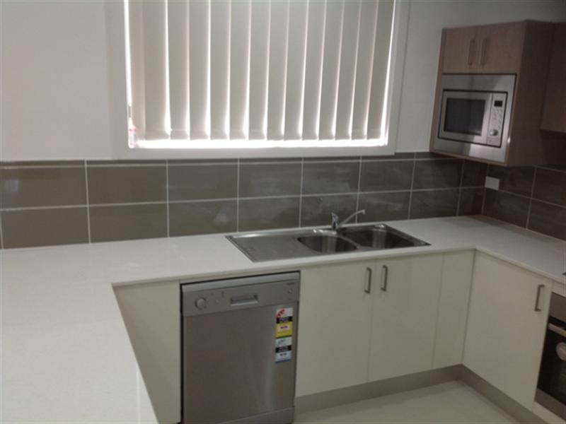 Unit 2/19 Moonstone Drive, Orange NSW 2800