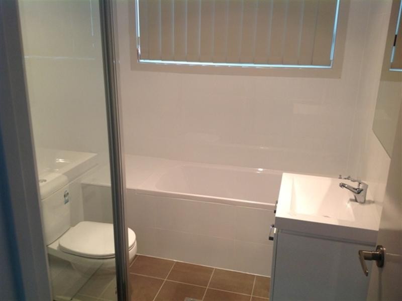 Unit 2/19 Moonstone Drive, Orange NSW 2800