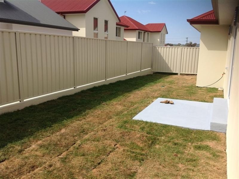 Unit 3/19 Moonstone Drive, Orange NSW 2800