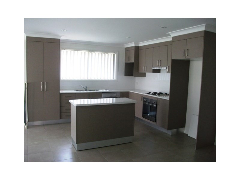 42 Diamond Drive, Orange NSW 2800