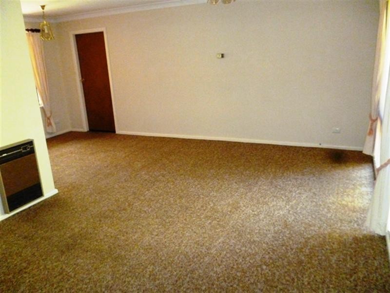 38 james Sheahan Drive, Orange NSW 2800