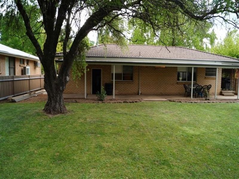 38 Kooronga Avenue, Orange NSW 2800