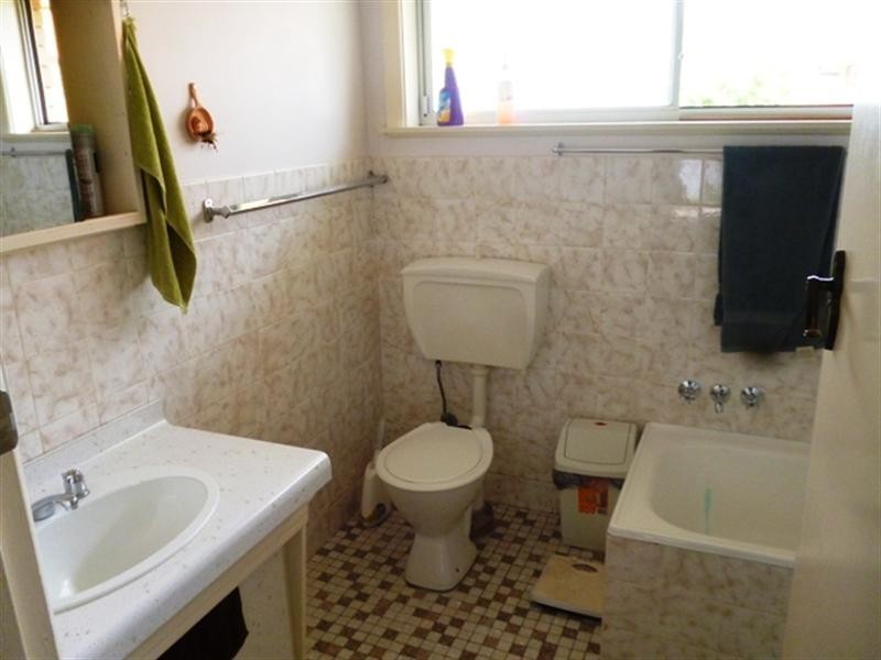 2 Caleula Place, Orange NSW 2800