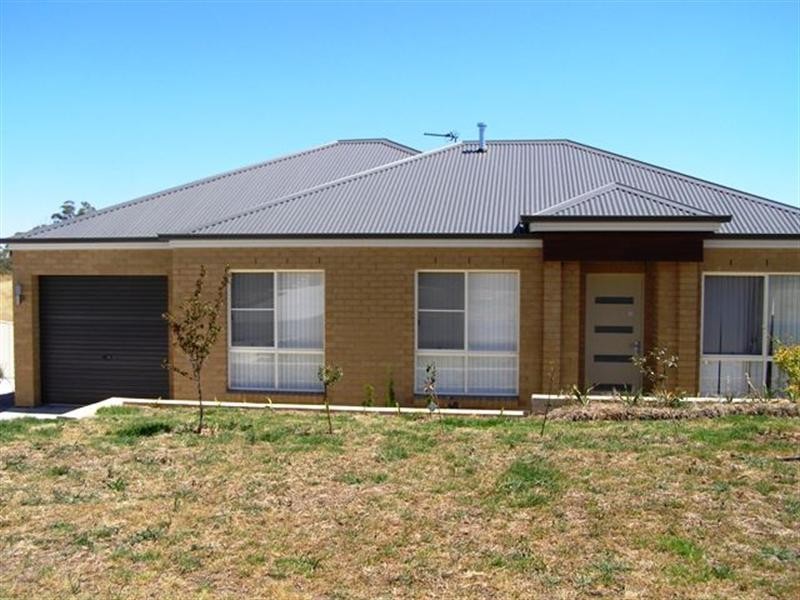 69 Brooklands Drive, Orange NSW 2800