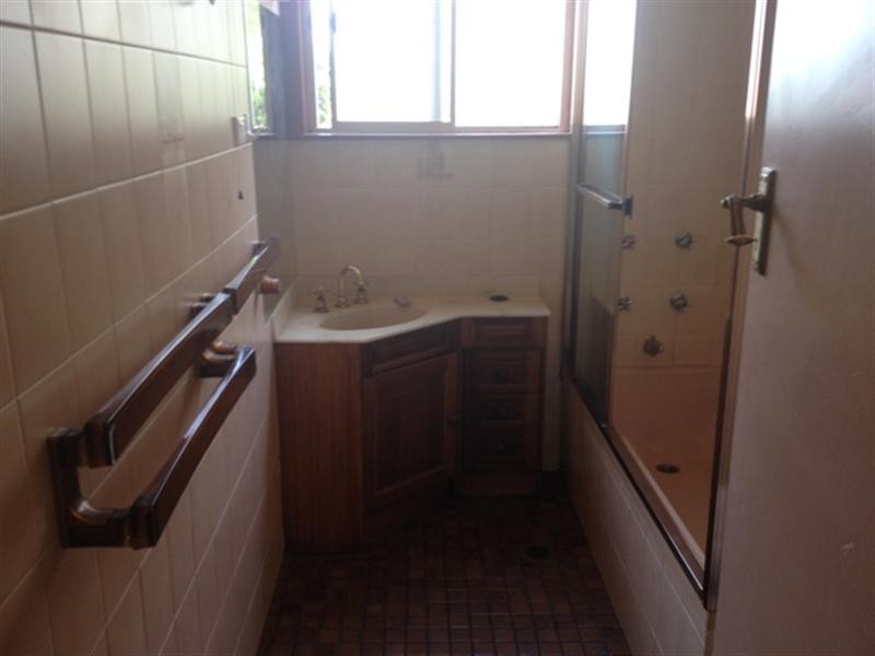 274 Leeds Parade, Orange NSW 2800