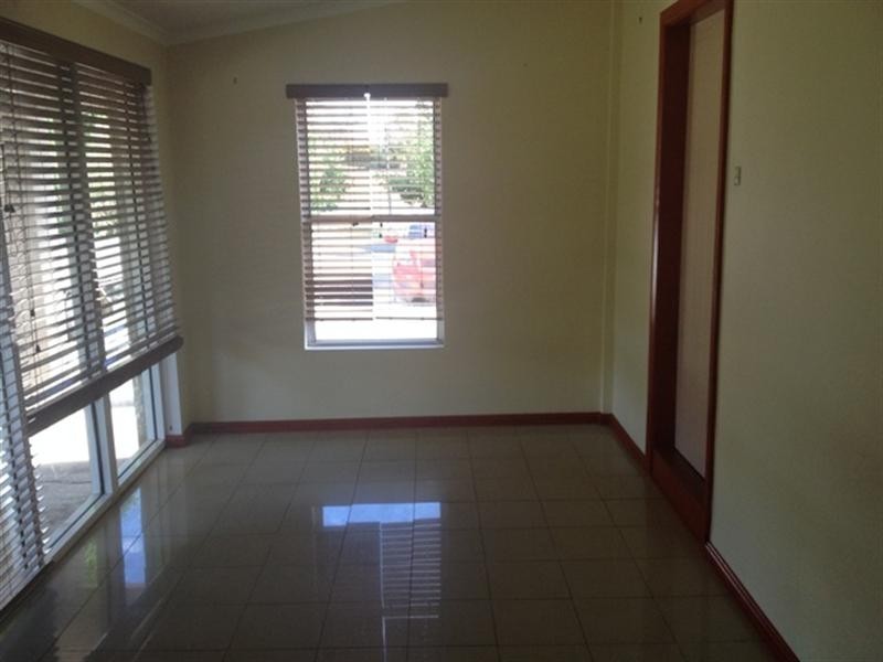 274 Leeds Parade, Orange NSW 2800