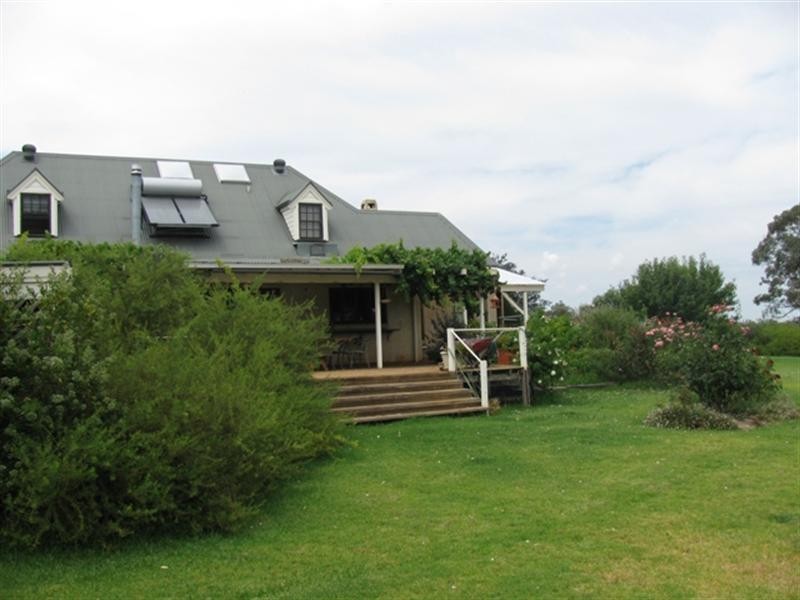 2472 Mitchell Highway, Orange NSW 2800