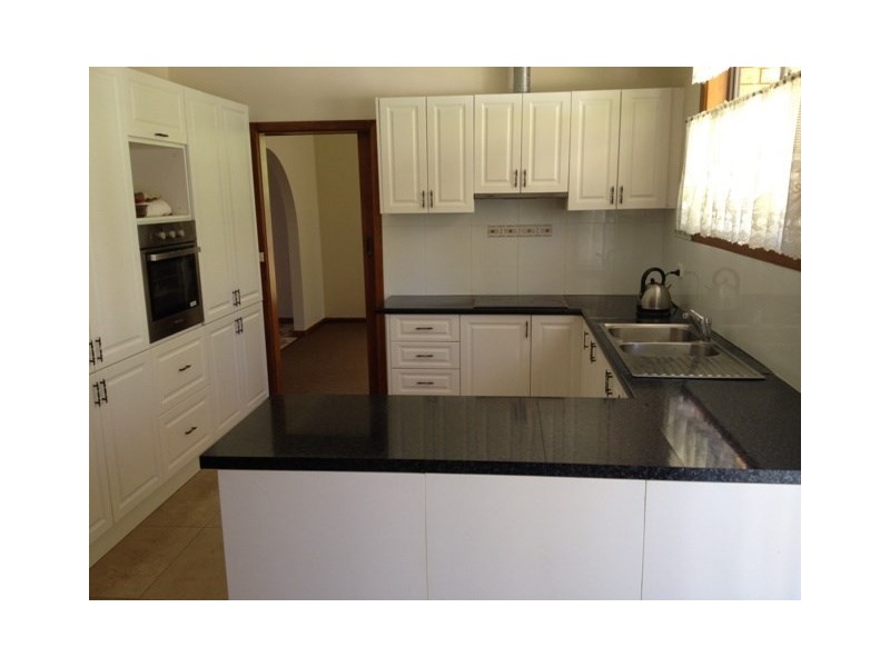 9 Pulari Place, Orange NSW 2800