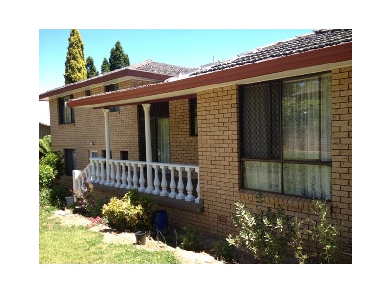 9 Pulari Place, Orange NSW 2800