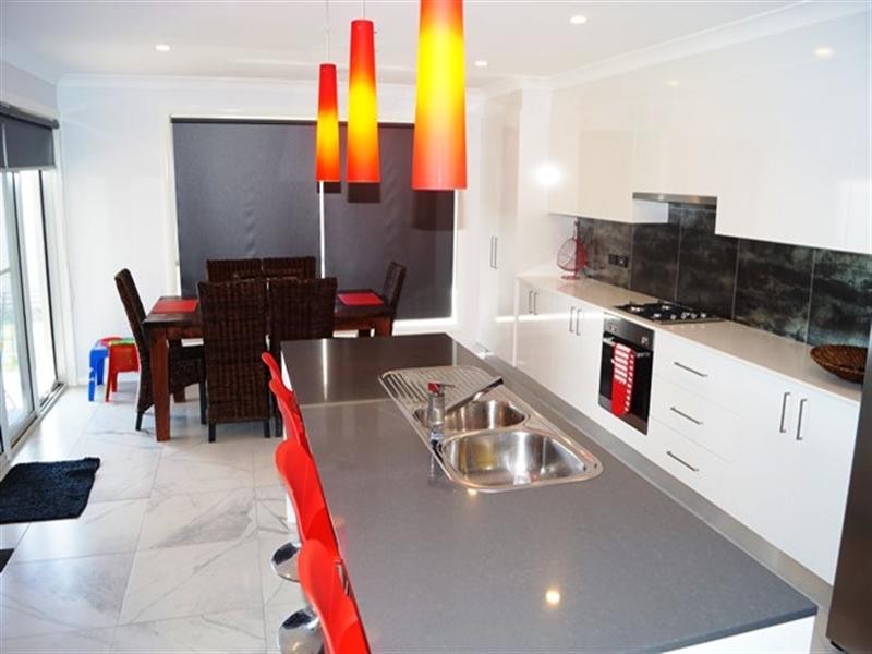 22 Molloy Drive, Orange NSW 2800