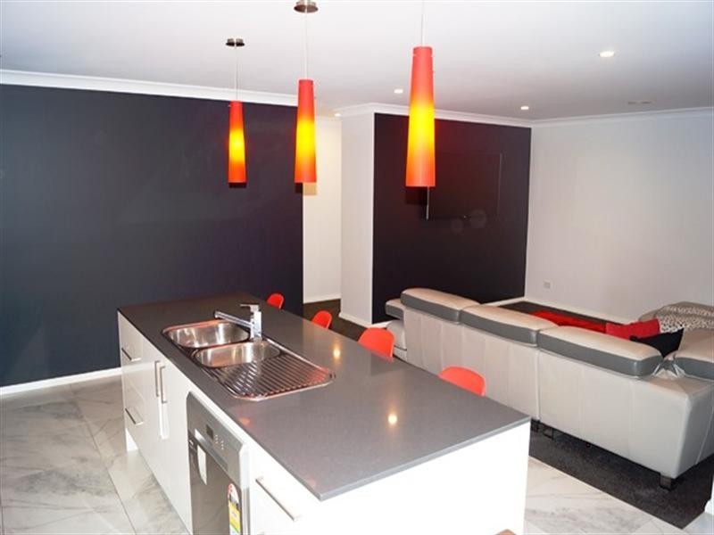 22 Molloy Drive, Orange NSW 2800