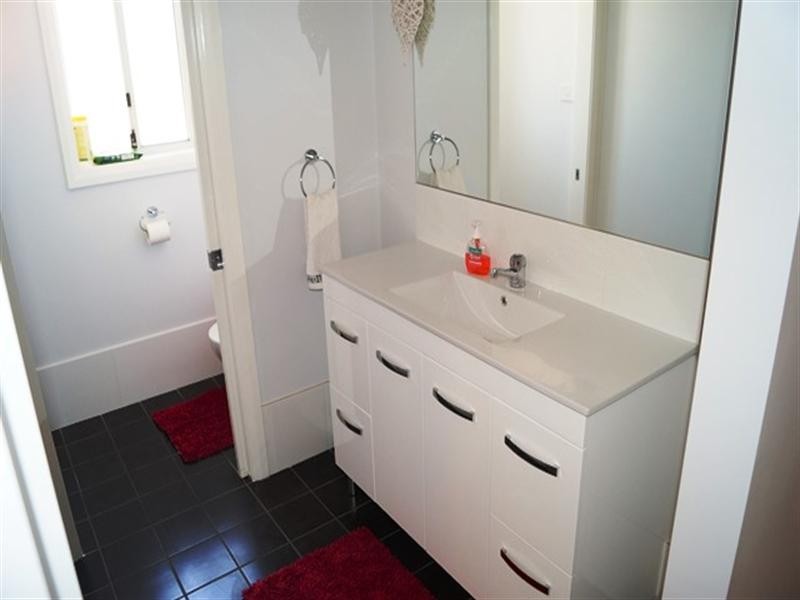 22 Molloy Drive, Orange NSW 2800